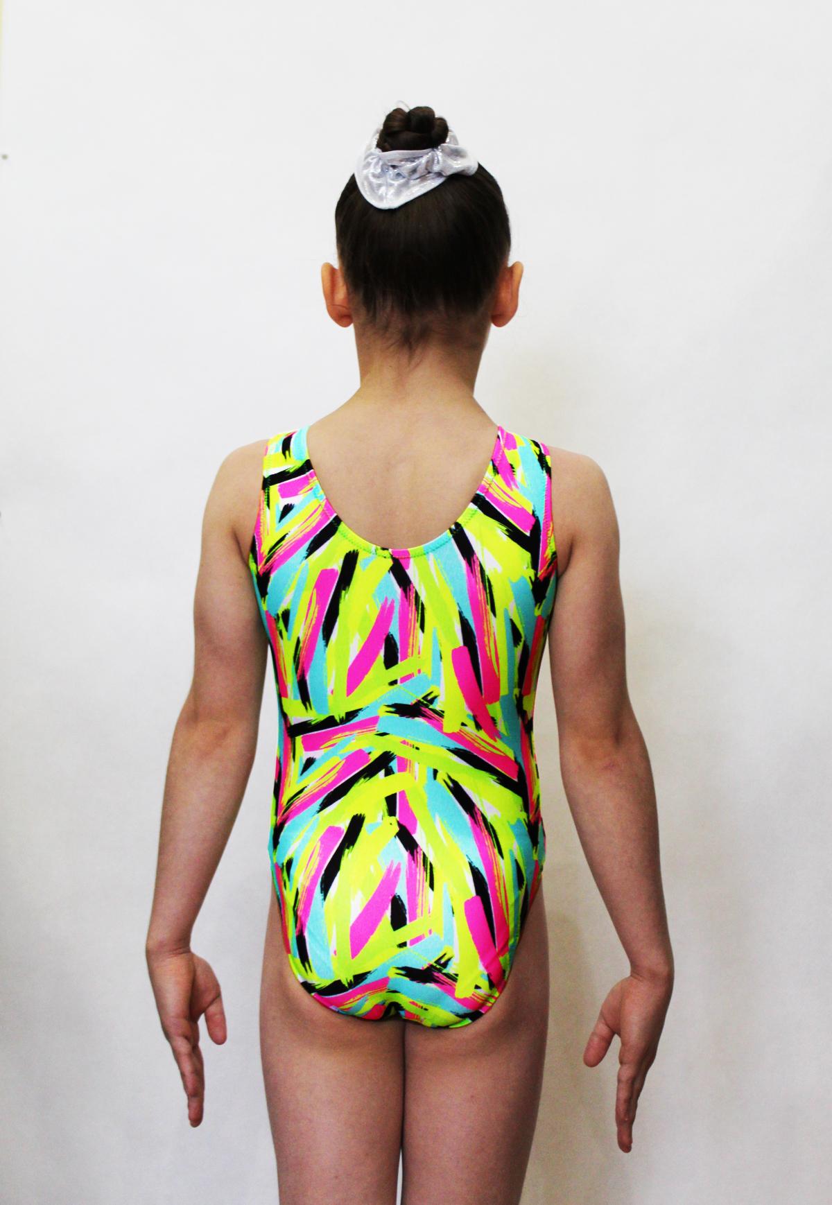 Купальник женский для спортивной гимнастики GK Sport 202-20 салатовый с цветным принтом без рукава